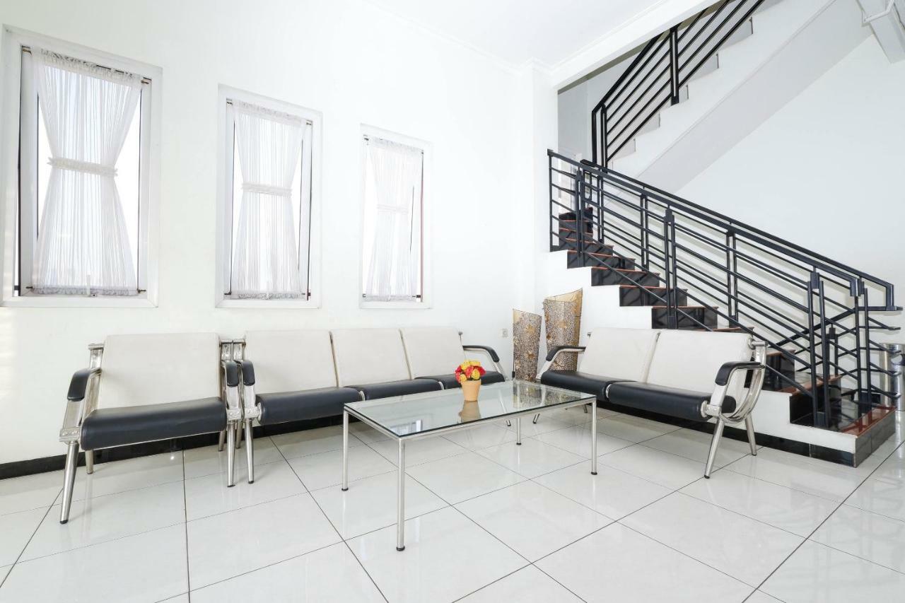 Arya Graha Semarang Hotel Buitenkant foto